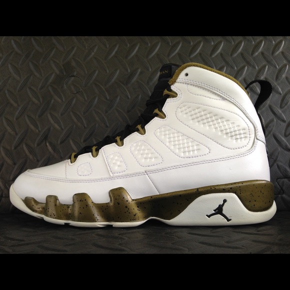 Air Jordan 9 statue 302370-109 used size 8.5 - Picture 3 of 8